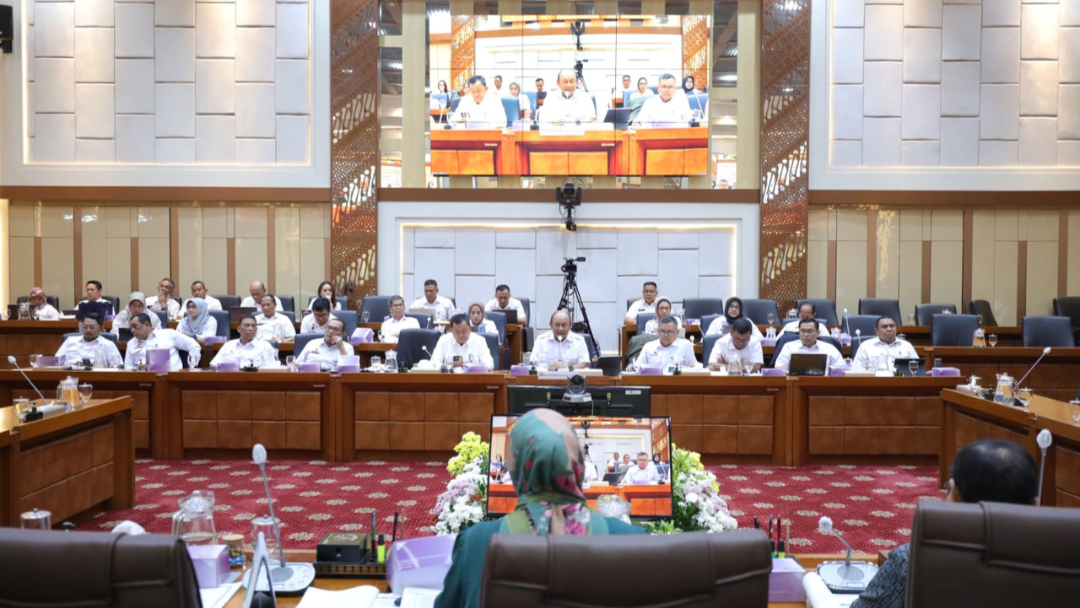 Rapat dengan Komisi IX DPR, BGN Sibolga Paparkan Progres MBG 